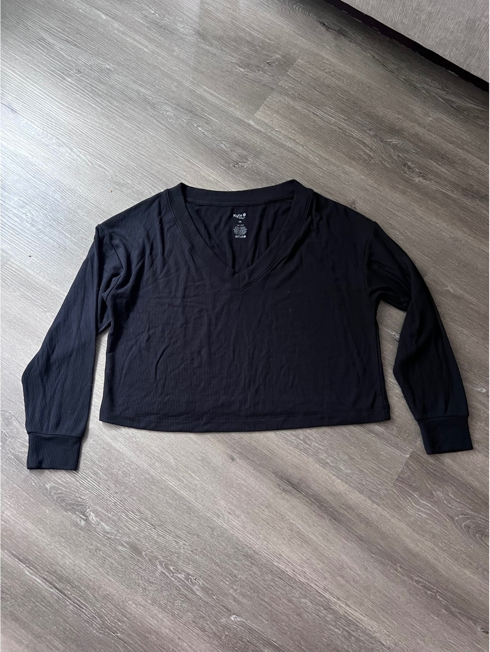 Kyte Baby Womens Black ribbed cropped long sleeve top